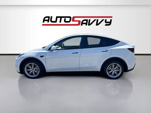 Used 2023 Tesla Model Y Long Range image 4