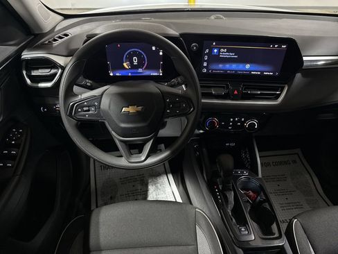 Used 2024 Chevrolet TrailBlazer LT image 11