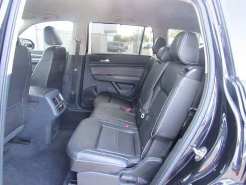 Used 2023 Volkswagen Atlas SE FWD image 18