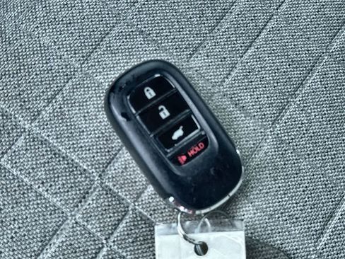 Used 2024 Honda HR-V LX image 28