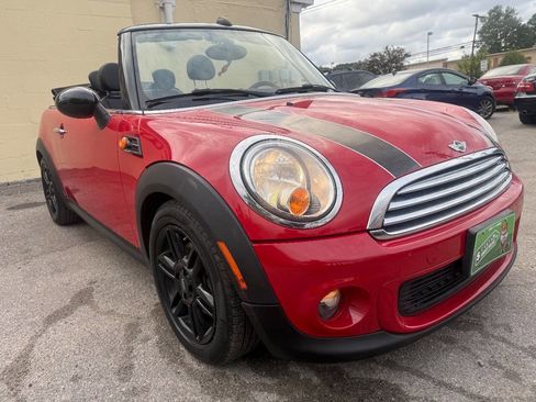 Used 2013 MINI Cooper Convertible image 3