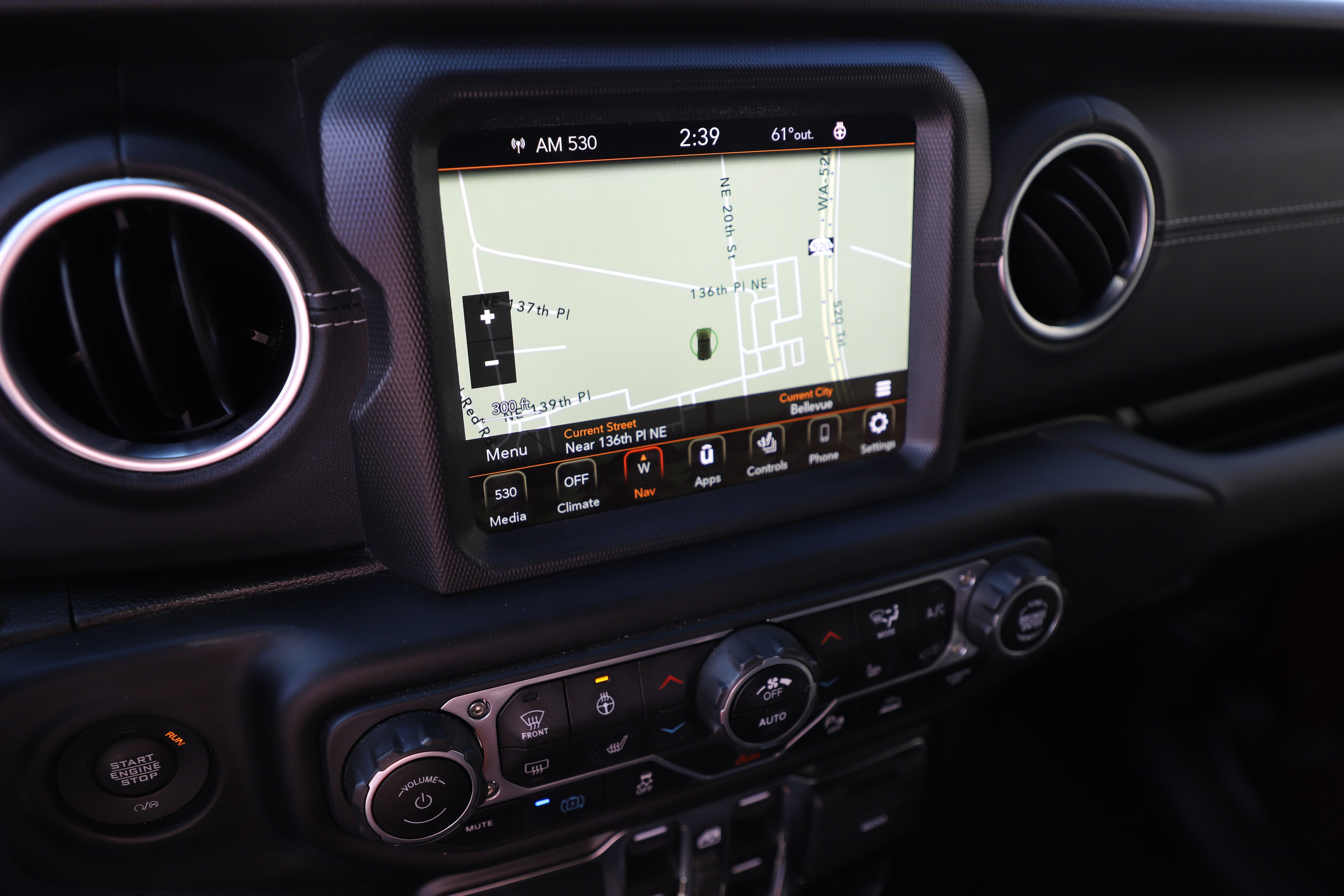 Used 2021 Jeep Wrangler Unlimited Sahara w/ Cold Weather Group AWD/4WD image 18