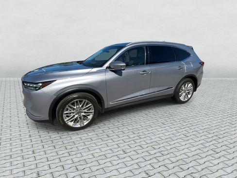 Used 2023 Acura MDX SH-AWD w/ Advance Package image 4