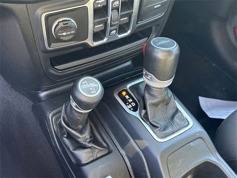 Used 2020 Jeep Gladiator Sport w/ Quick Order Package 24S image 13