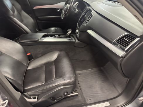 Used 2017 Volvo XC90 T6 Momentum w/ Vision Package AWD/4WD image 15