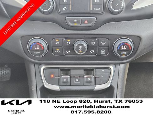 Used 2024 GMC Terrain SLT AWD/4WD image 21
