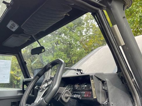Used 1990 Land Rover Defender 110 image 15