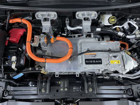 Certified 2024 Nissan Ariya AWD image 28