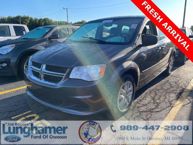 Used 2017 Dodge Grand Caravan SE w/ UConnect Hands-Free Group image 1