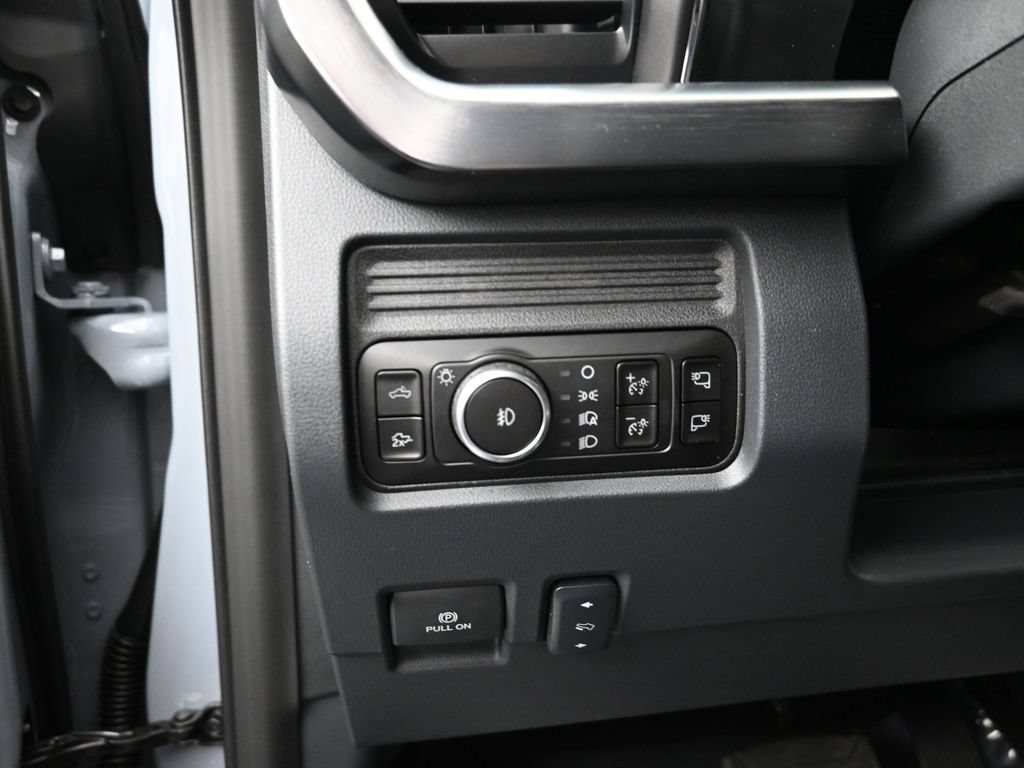 New 2026 Ford F250 Lariat w/ Black Appearance Package AWD/4WD image 14