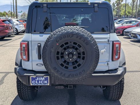 New 2026 Ford Bronco Badlands AWD/4WD image 3
