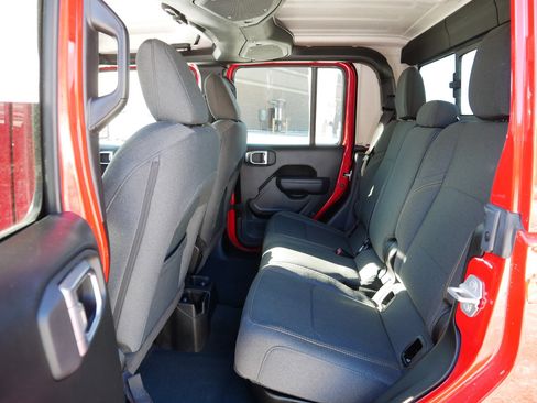 Certified 2024 Jeep Gladiator Sport image 34