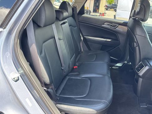 Used 2023 Kia Sportage EX FWD image 35