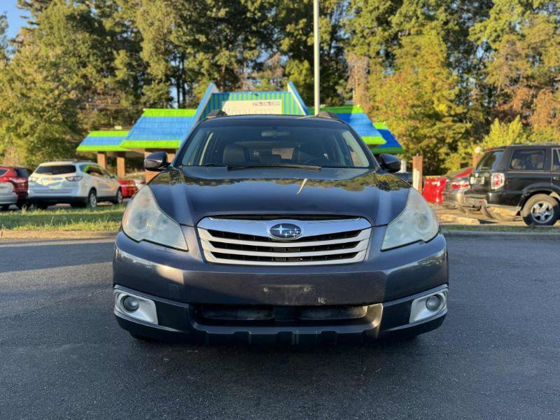 Used 2010 Subaru Outback 2.5i Premium AWD/4WD image 2