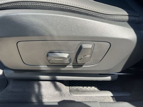 Certified 2025 BMW X1 xDrive28i w/ Technology Package image 15