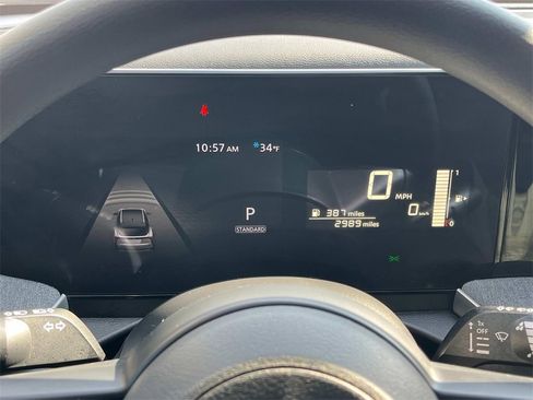 Certified 2025 Nissan Kicks SV image 39