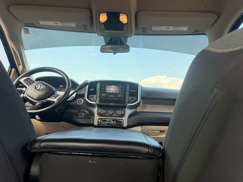 Used 2021 RAM 2500 Big Horn image 22