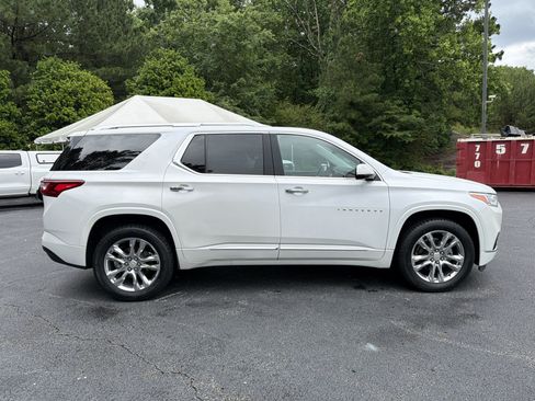 Used 2020 Chevrolet Traverse High Country FWD image 4