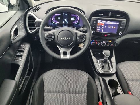 Used 2025 Kia Soul LX image 22