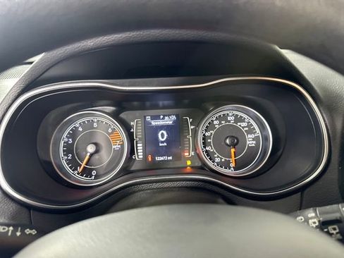 Used 2020 Jeep Cherokee Latitude image 17