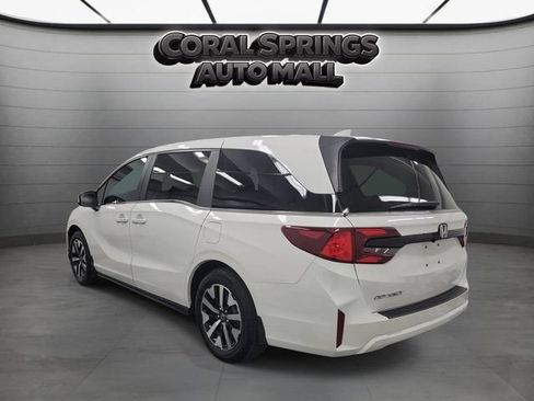 Certified 2025 Honda Odyssey EX-L image 4