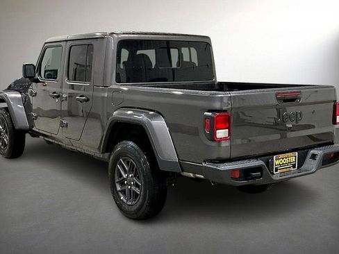 New 2026 Jeep Gladiator Sport AWD/4WD image 3