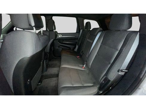 Used 2019 Jeep Grand Cherokee Laredo image 14