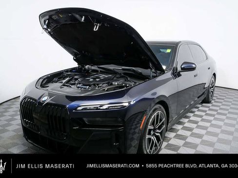 Used 2023 BMW 760i xDrive AWD/4WD image 33