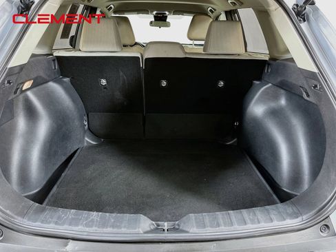 Used 2022 Toyota Corolla Cross L FWD image 9