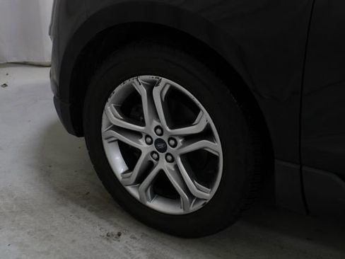Used 2016 Ford Edge Titanium w/ Technology Package image 30