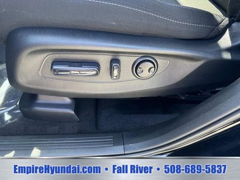 Used 2025 Honda CR-V EX image 18