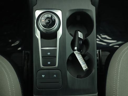 Certified 2022 Ford Escape SE w/ SE Sport Appearance Package image 5