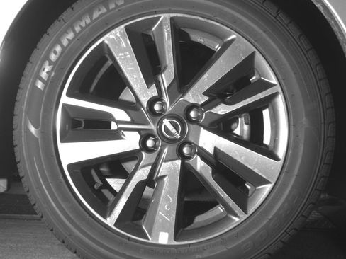 Used 2025 Nissan Versa SV FWD image 13