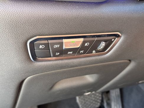 Used 2019 BMW X5 xDrive40i w/ Premium Package image 14