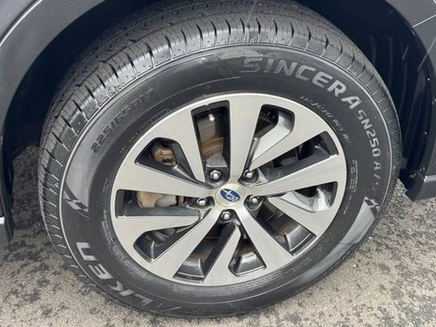 Certified 2022 Subaru Outback Premium AWD/4WD image 26