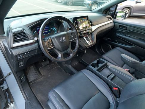 Used 2023 Honda Odyssey Sport image 18