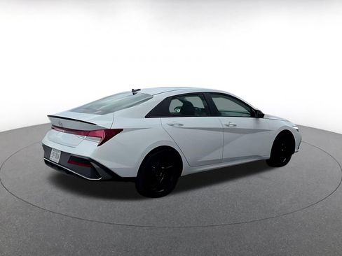 Used 2026 Hyundai Elantra Sport FWD image 9