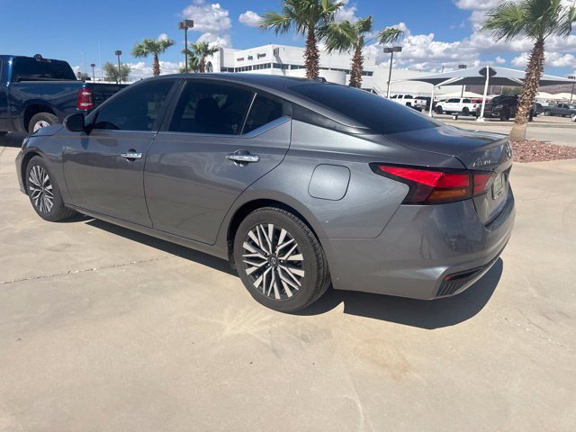 Used 2023 Nissan Altima 2.5 SV FWD image 3
