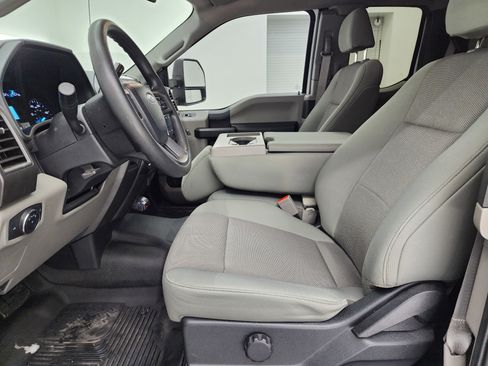 Used 2019 Ford F250 XL w/ XL Value Package image 8
