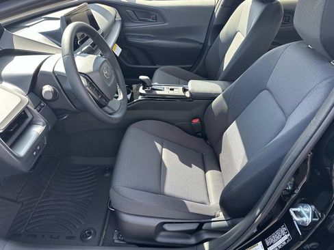 New 2026 Toyota Prius LE image 18