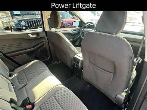 Used 2021 Ford Escape SE w/ SE Sport Appearance Package image 22