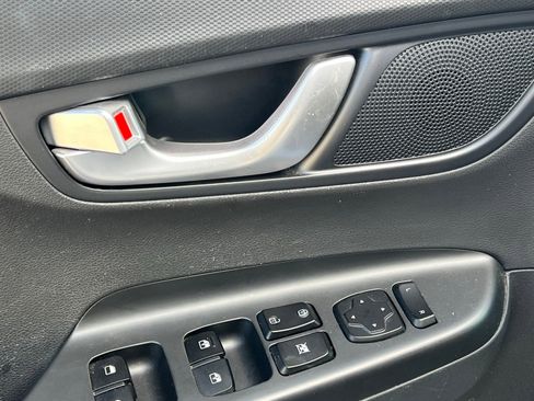 Used 2022 Hyundai Kona SEL w/ Convenience Package image 23