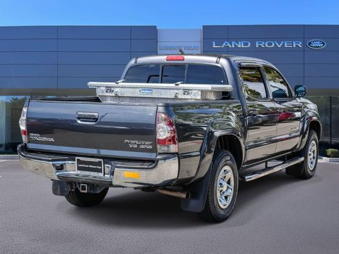 Used 2015 Toyota Tacoma PreRunner w/ SR5 Package RWD image 4
