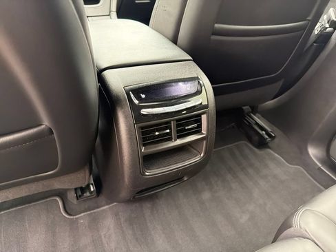 Used 2020 Cadillac XT5 Premium Luxury FWD image 33