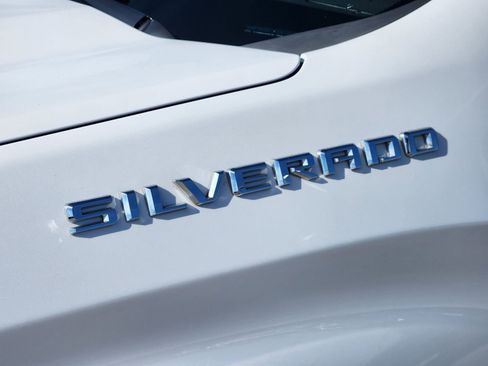 Used 2020 Chevrolet Silverado 1500 LT w/ Texas Edition image 14