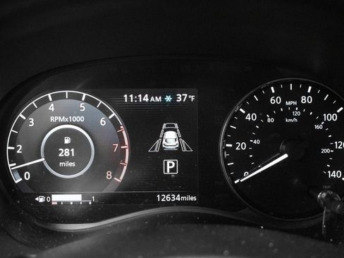 Used 2023 Nissan Kicks SV image 13