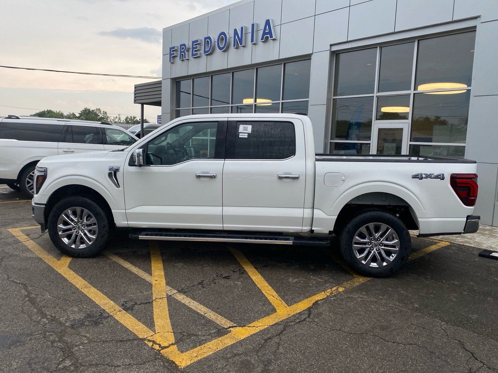 Used 2025 Ford F150 Lariat w/ Equipment Group 502A High AWD/4WD image 3