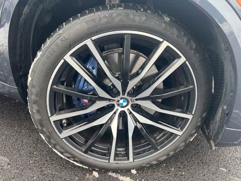 Used 2022 BMW X5 M50i image 38