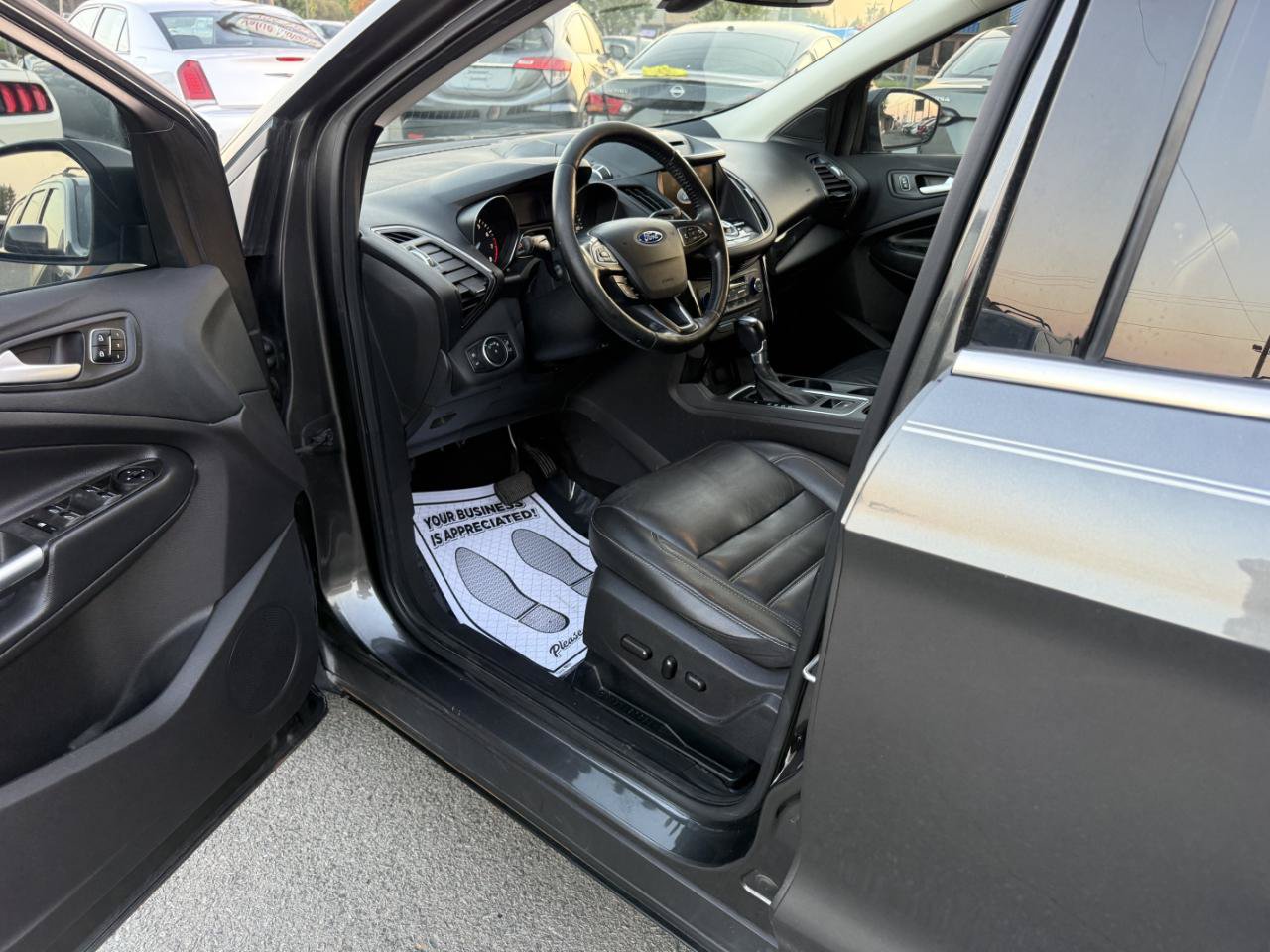 Used 2017 Ford Escape Titanium FWD image 7