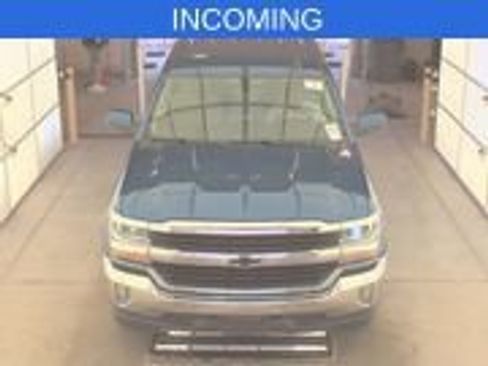 Used 2018 Chevrolet Silverado 1500 LT w/ Texas Edition image 2